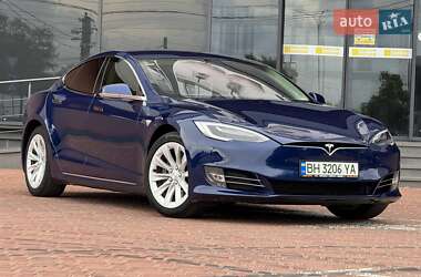 Tesla Model S 2016