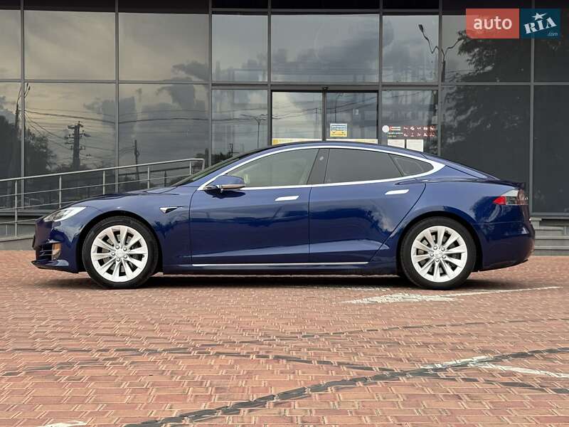 Лифтбек Tesla Model S 2016 в Одессе