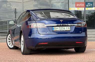 Ліфтбек Tesla Model S 2016 в 