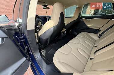 Ліфтбек Tesla Model S 2016 в 