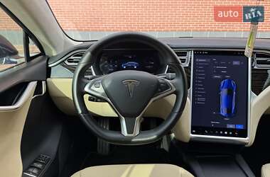 Ліфтбек Tesla Model S 2016 в 
