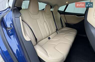 Ліфтбек Tesla Model S 2016 в 