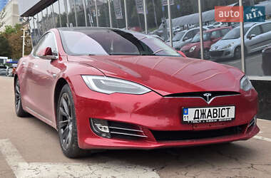 Tesla Model S 2019