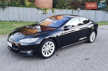Tesla Model S 2014