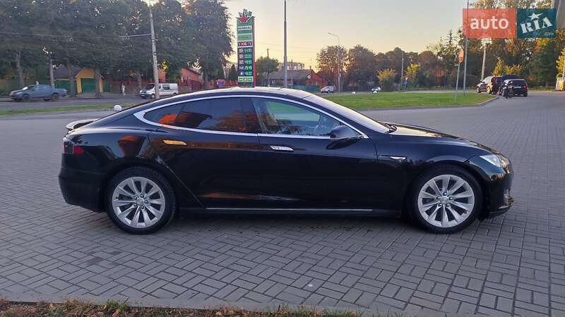 Лифтбек Tesla Model S 2014 в Житомире