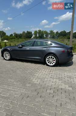 Лифтбек Tesla Model S 2015 в 