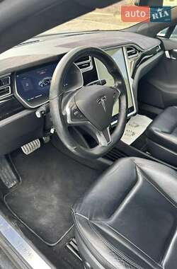 Лифтбек Tesla Model S 2015 в 