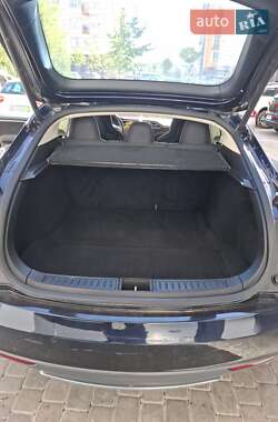 Ліфтбек Tesla Model S 2015 в 