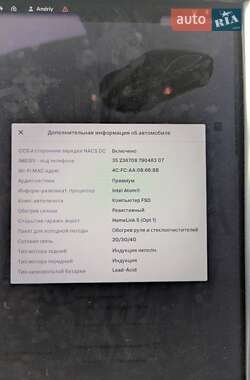 Лифтбек Tesla Model S 2017 в Ровно