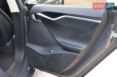 Ліфтбек Tesla Model S 2015 в 