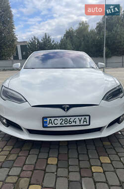 Ліфтбек Tesla Model S 2017 в 