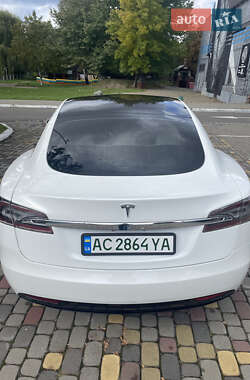 Ліфтбек Tesla Model S 2017 в 
