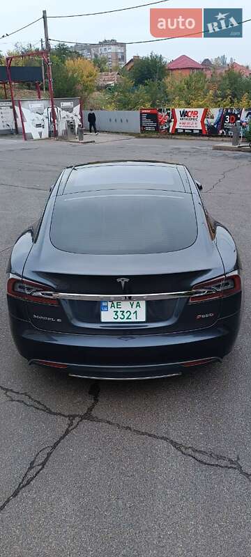 Лифтбек Tesla Model S 2014 в Кривом Роге