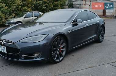 Лифтбек Tesla Model S 2014 в Кривом Роге