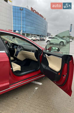 Лифтбек Tesla Model S 2017 в 