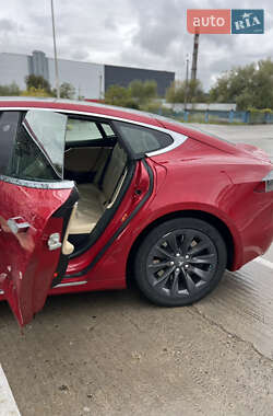 Лифтбек Tesla Model S 2017 в 