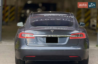 Ліфтбек Tesla Model S 2016 в 
