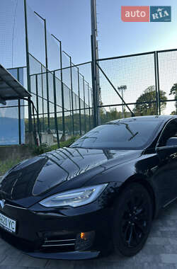 Ліфтбек Tesla Model S 2016 в Львові