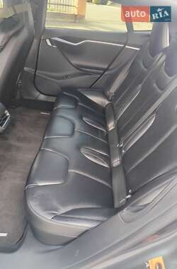 Лифтбек Tesla Model S 2016 в 
