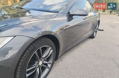 Лифтбек Tesla Model S 2016 в 