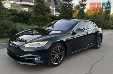 Лифтбек Tesla Model S 2012 в 