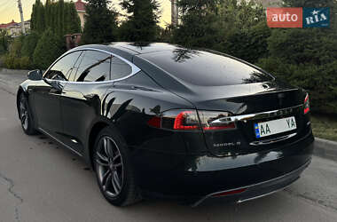 Лифтбек Tesla Model S 2012 в 