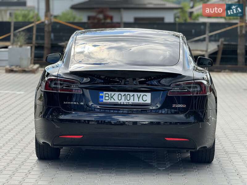 Ліфтбек Tesla Model S 2018 в Рівному