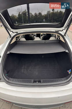 Лифтбек Tesla Model S 2014 в 