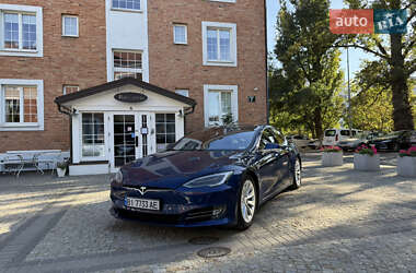 Tesla Model S 2016