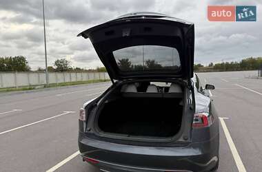 Tesla Model S 2015
