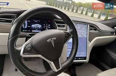 Ліфтбек Tesla Model S 2015 в 
