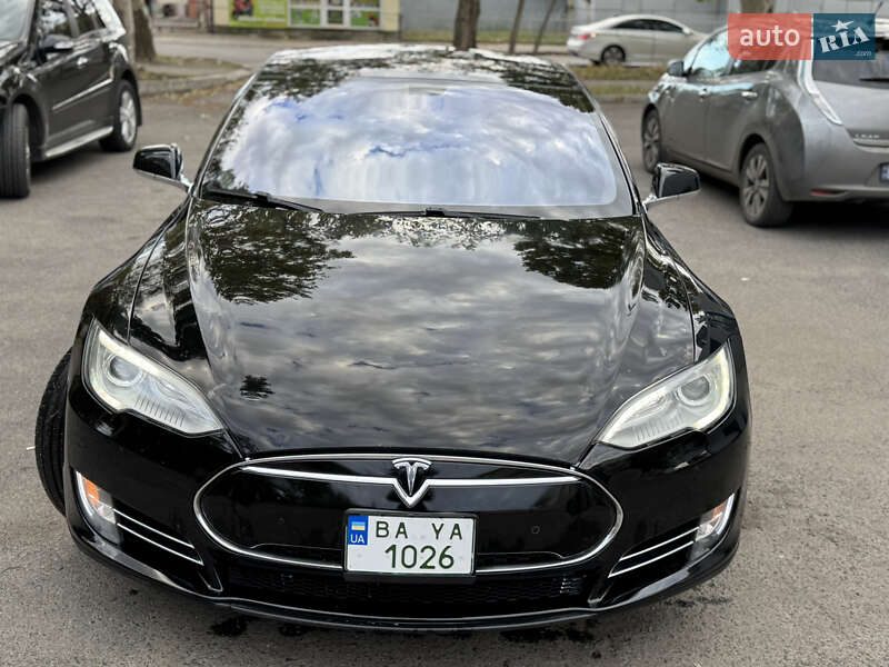 Лифтбек Tesla Model S 2014 в Николаеве фото 3 Лифтбек Tesla Model S 2014 в Николаеве