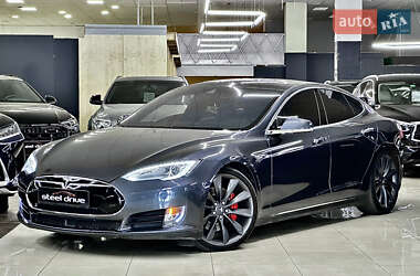 Tesla Model S 2015 Tesla Model S 2015