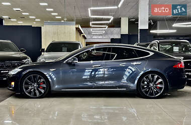 Ліфтбек Tesla Model S 2015 в 