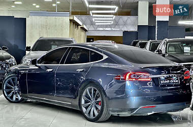 Ліфтбек Tesla Model S 2015 в 