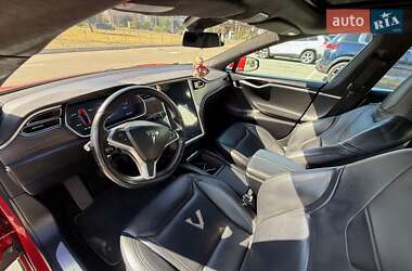 Лифтбек Tesla Model S 2016 в 