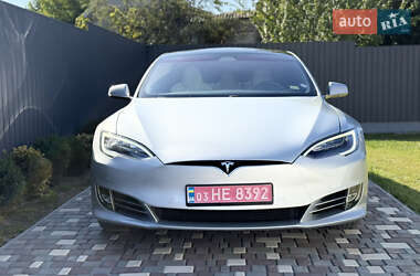 Лифтбек Tesla Model S 2017 в 