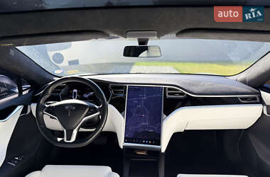 Лифтбек Tesla Model S 2017 в 