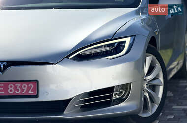 Лифтбек Tesla Model S 2017 в 