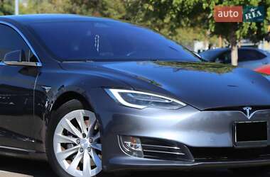 Ліфтбек Tesla Model S 2018 в 