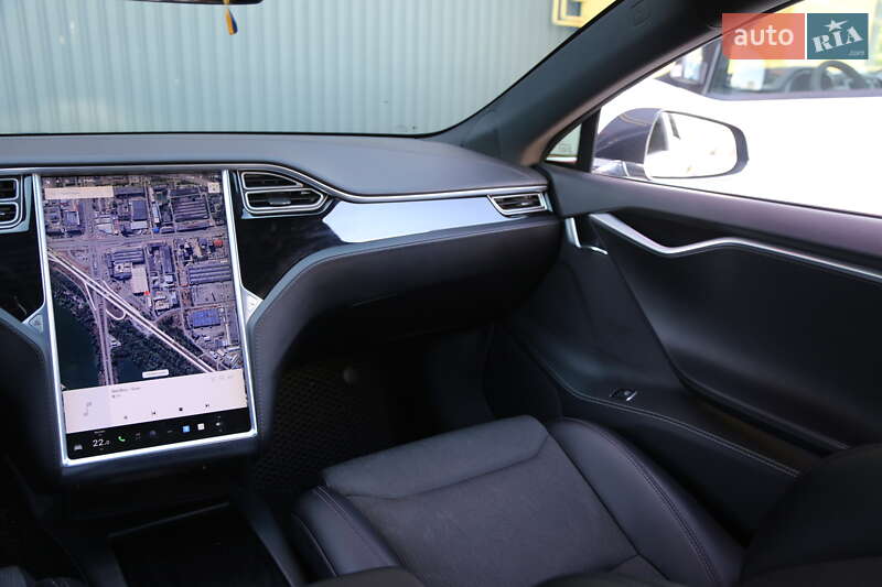 Ліфтбек Tesla Model S 2018 в Києві