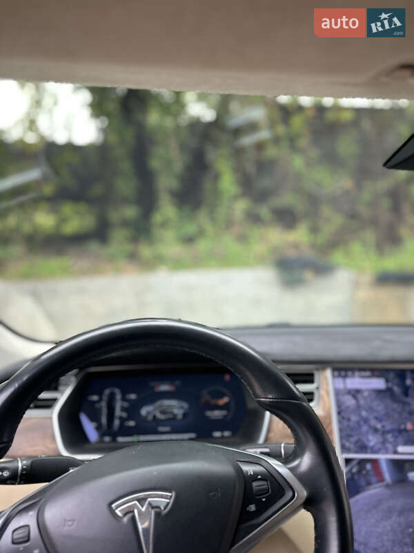 Ліфтбек Tesla Model S 2017 в Києві