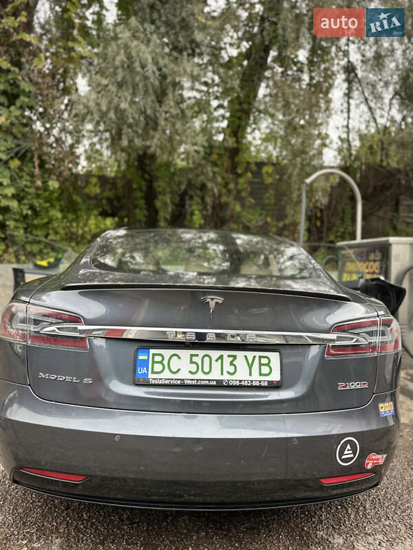 Ліфтбек Tesla Model S 2017 в Києві