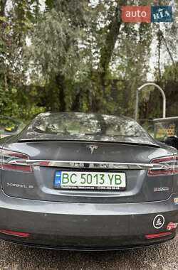 Ліфтбек Tesla Model S 2017 в 