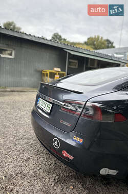 Ліфтбек Tesla Model S 2017 в 