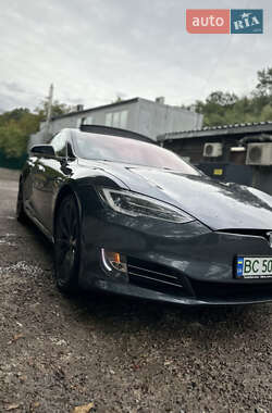 Ліфтбек Tesla Model S 2017 в Києві