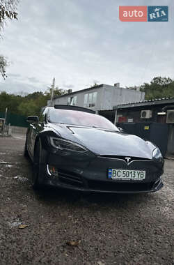 Ліфтбек Tesla Model S 2017 в 