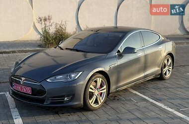 Tesla Model S 2014