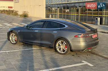 Лифтбек Tesla Model S 2014 в 