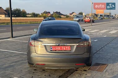 Лифтбек Tesla Model S 2014 в 